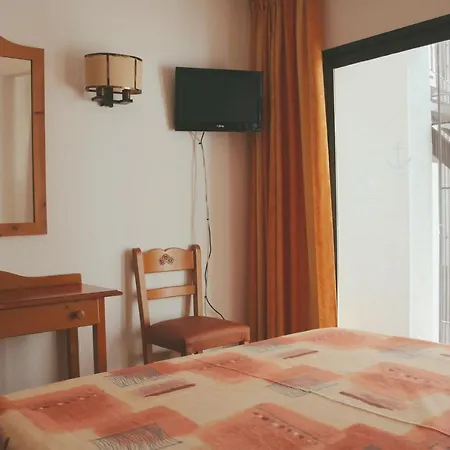 Hotel Parc Roses